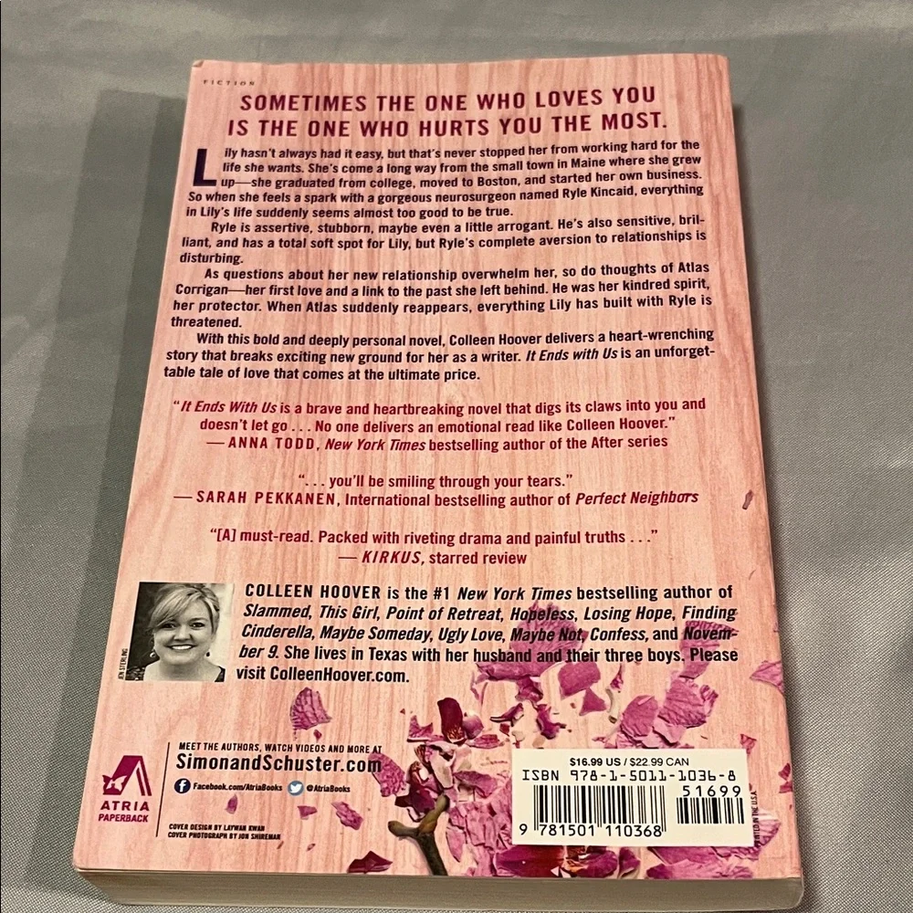 IT ENDS WITH US Paperback Book Colleen Hoover Pink Cover Romance Bestseller